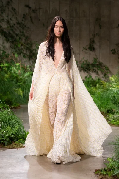 Look 54