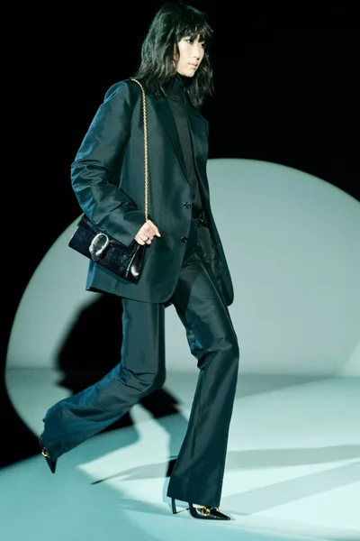 Look 9