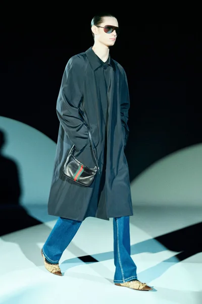 Look 12