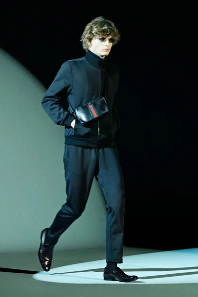 Look 14