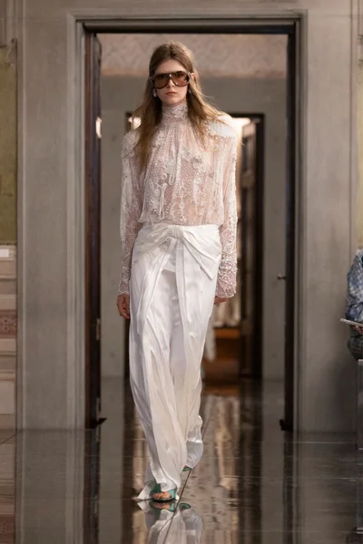 Look 33