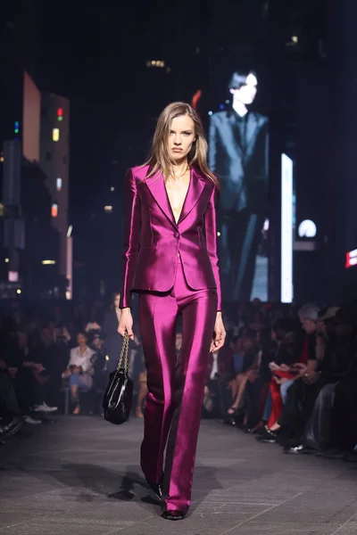 Look 2