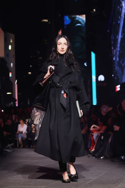 Look 26