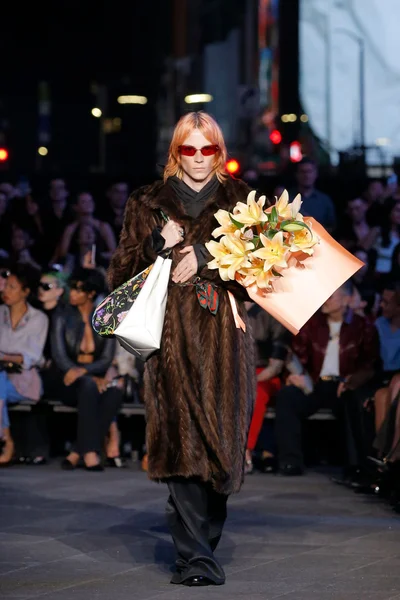Look 29