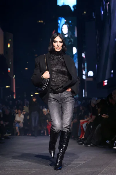Look 34