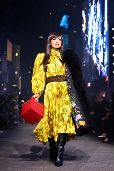 Look 36