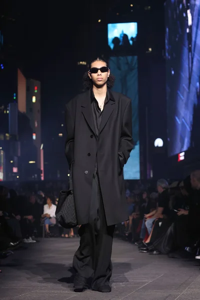 Look 47