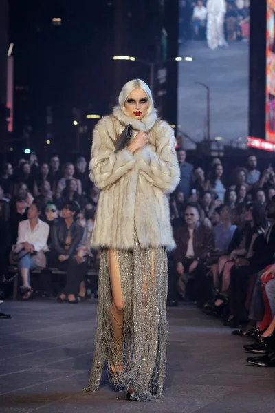 Look 57